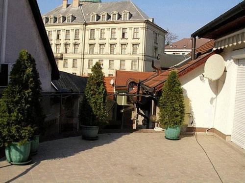Ria Panzio Bed & Breakfast เอสแตร์กอม ภายนอก รูปภาพ